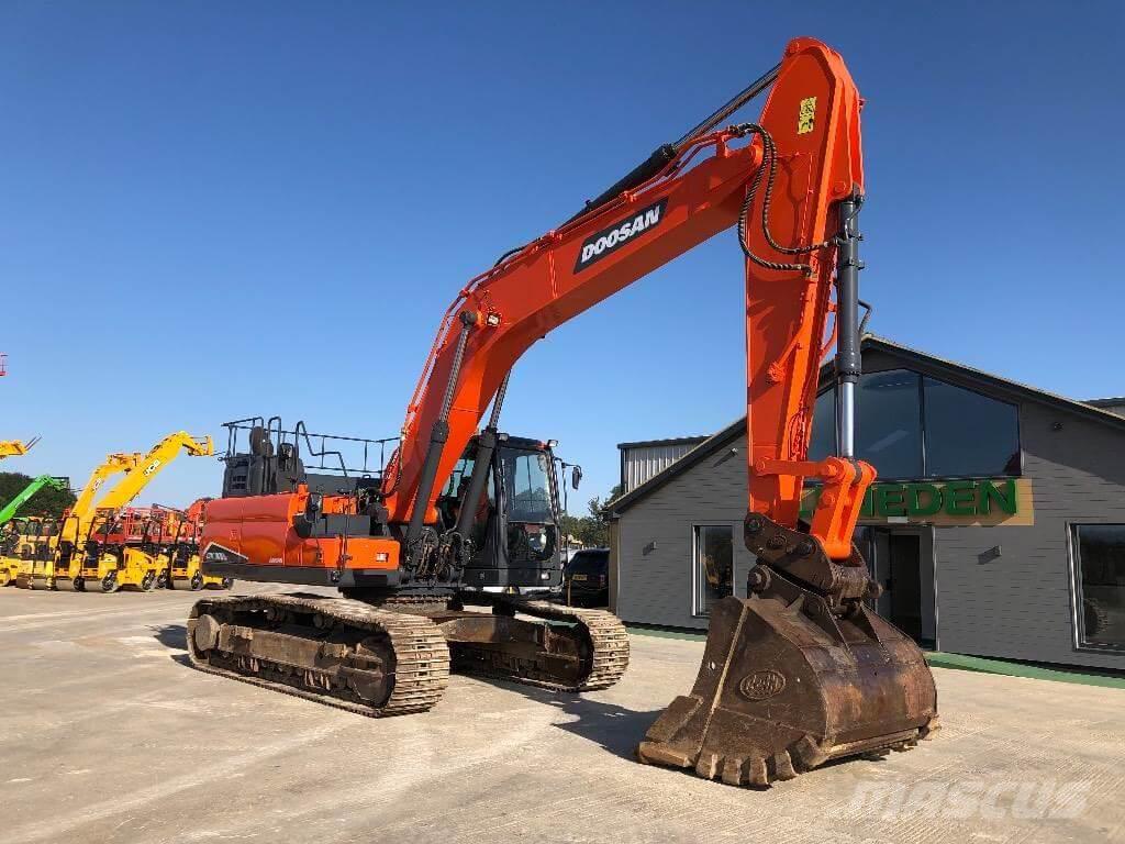 Гусечный экскаватор Doosan DX300LC в Анапе